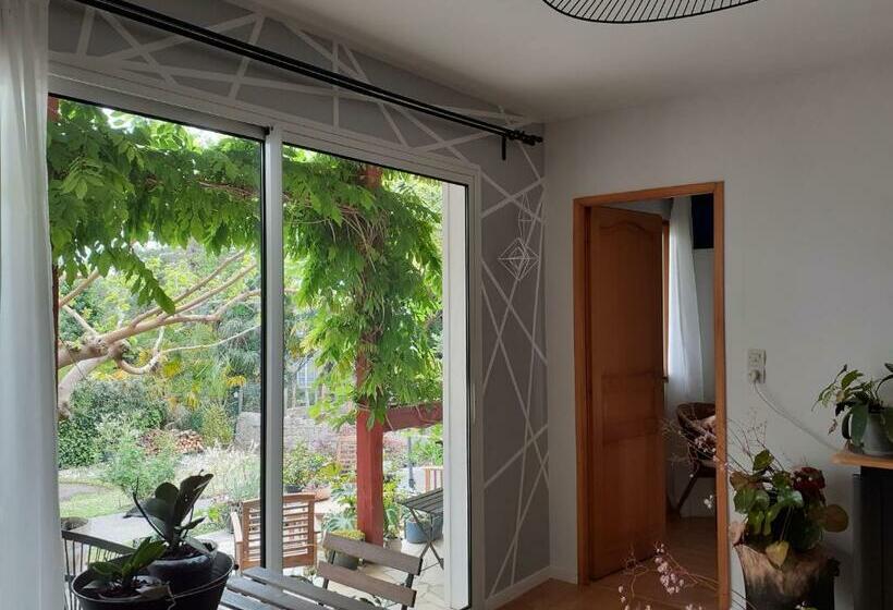 צימר Au Bosquet, Chambre Et Salle De Bains Avec Petit Déjeuner à 600 M Du Centre Dans Un Cadre Calme Et V