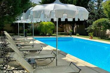 تختخواب و صبحانه La Réserve De L Aube   Hébergements Insolites Luxe Et Design