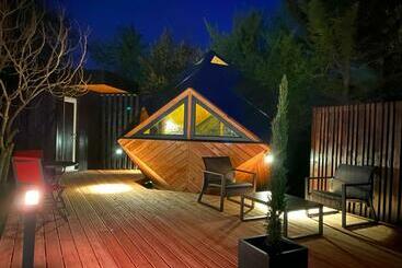 تختخواب و صبحانه La Réserve De L Aube   Hébergements Insolites Luxe Et Design