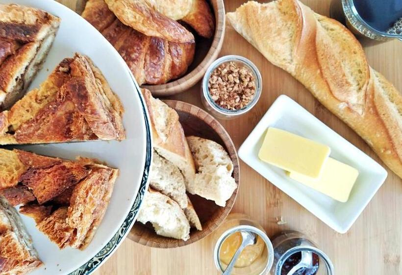 تختخواب و صبحانه Le Prince   Maison D Hôtes