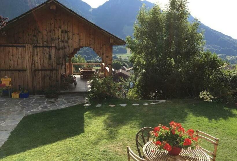 بنسيون La Montagnarde Des Sapins Blancs