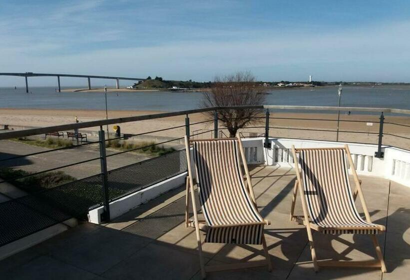 بنسيون Lieu Unique Et Romantique Face Mer