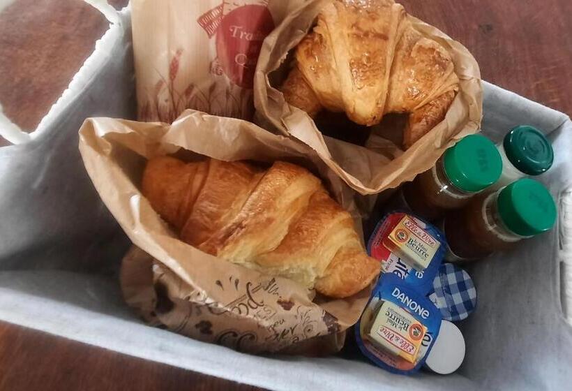 פנסיון Nuit Insolite Room Love