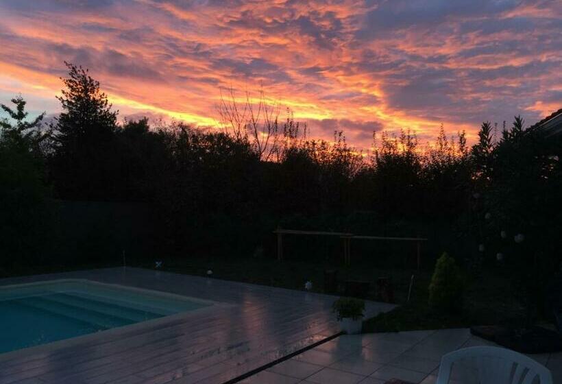 تختخواب و صبحانه Le Teich Tranquille