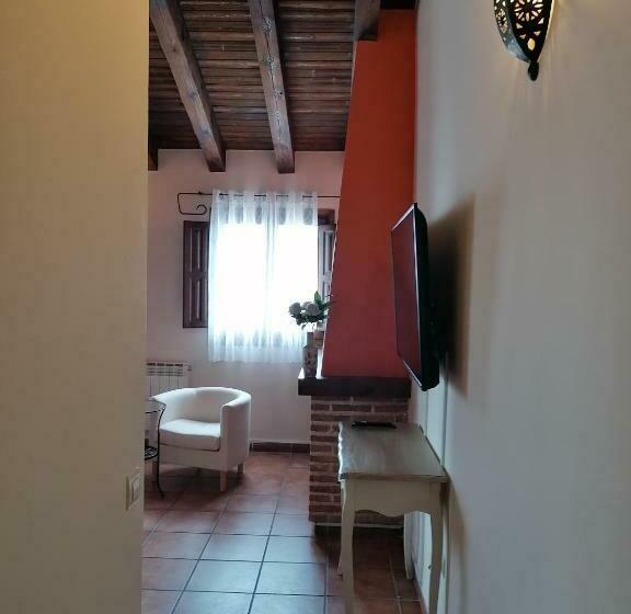 旅馆 La Posada De Horcajuelo