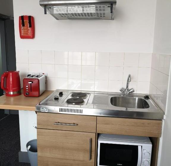 胶囊酒店 Ty R Bont Studios