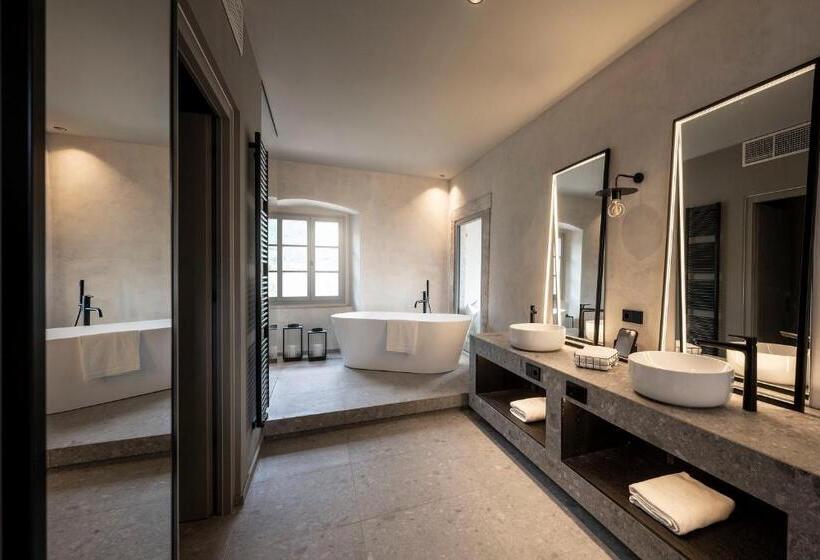 هتل Monastero Arx Vivendi