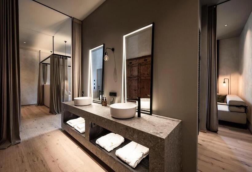 هتل Monastero Arx Vivendi