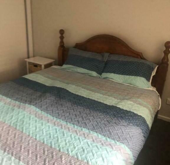 بنسيون Brand New 4br Get Away 5min To Albury City
