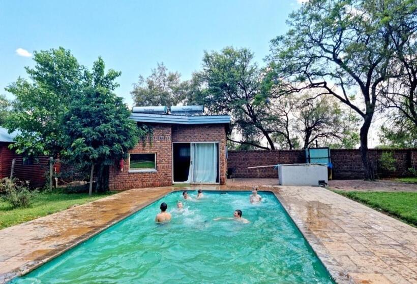 ペンション Kameeldoring Guest House