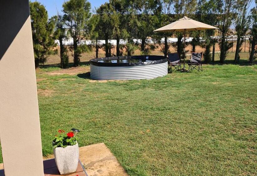 פנסיון Oorvloed Guesthouse