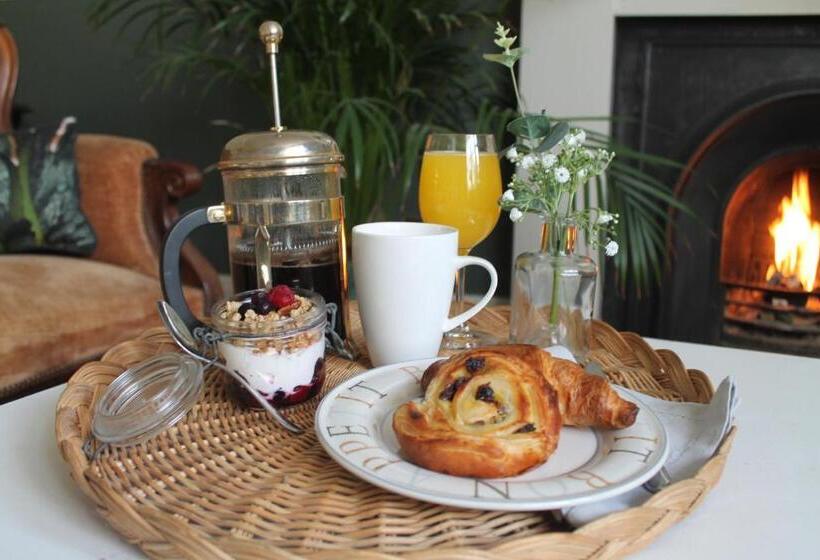 膳宿费 Stay Bed And Breakfast