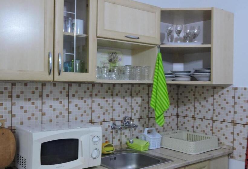 膳宿费 Melinda Apartman