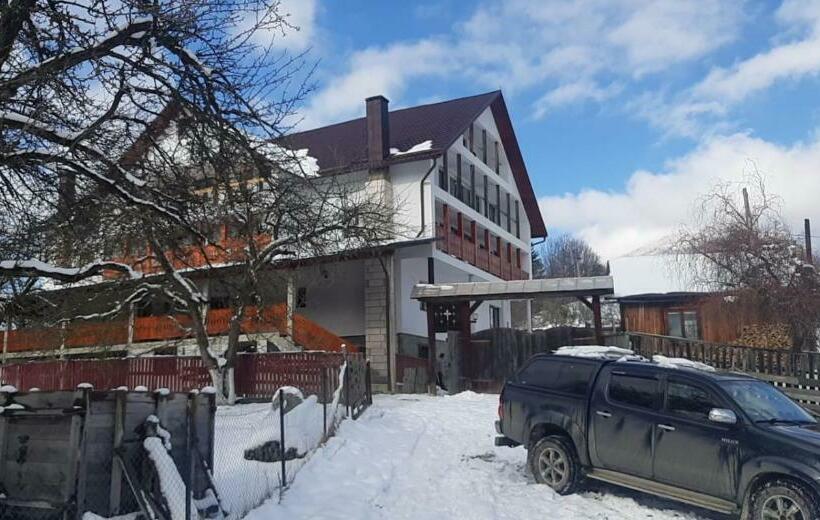 پانسیون Casa De Vacanță Perla Colibitei