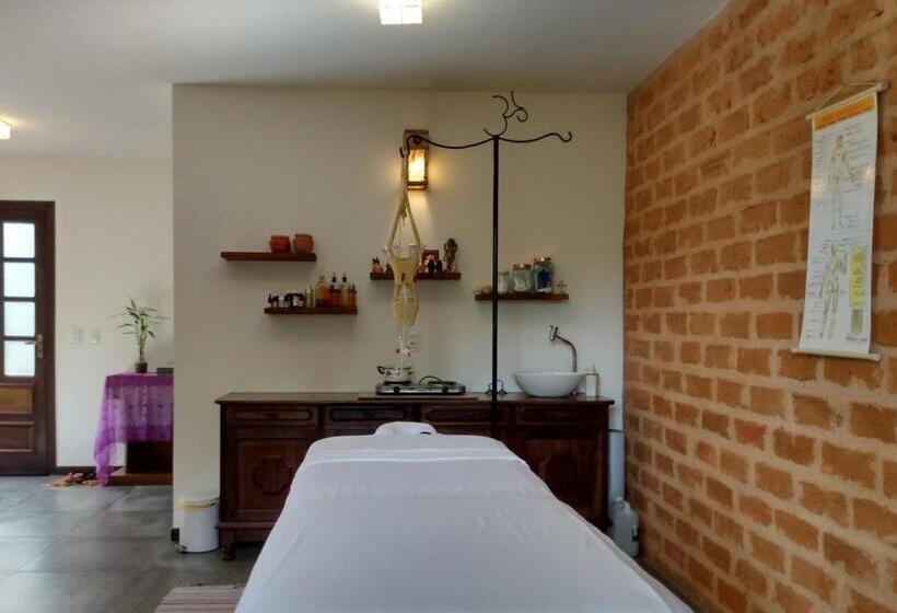 پانسیون Pousada Vila Guyrá