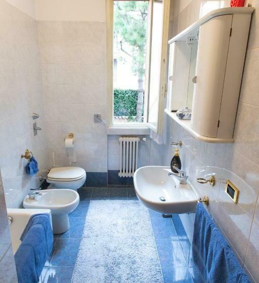 ペンション Villa Grande Con Stanze, Bagni E Giardino