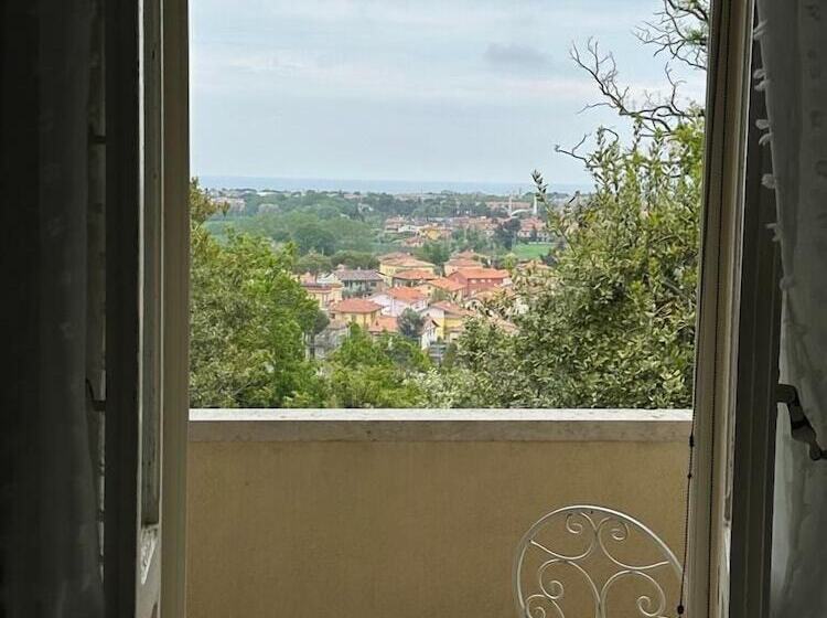 پانسیون Villa Monacelli B&b