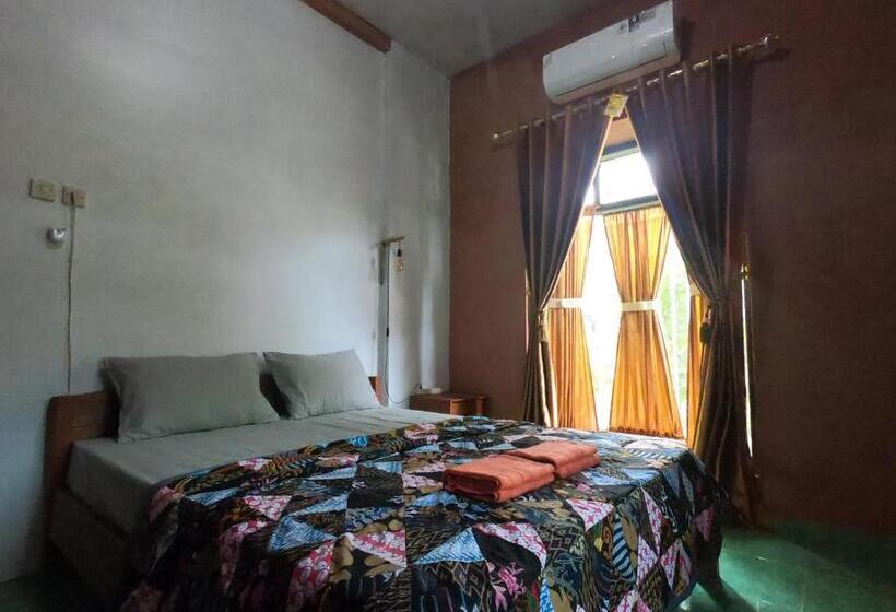 Owl Hostel Karimunjawa