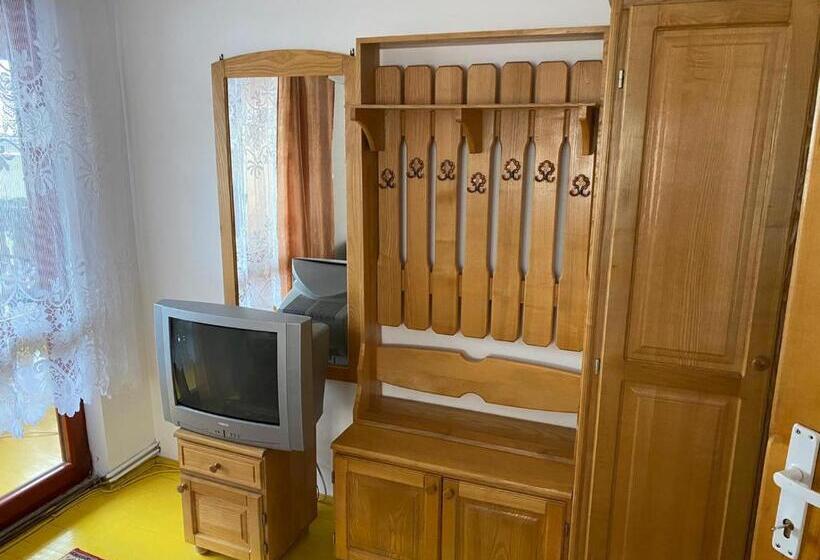 پانسیون Camere De închiriat Floarea Reginei