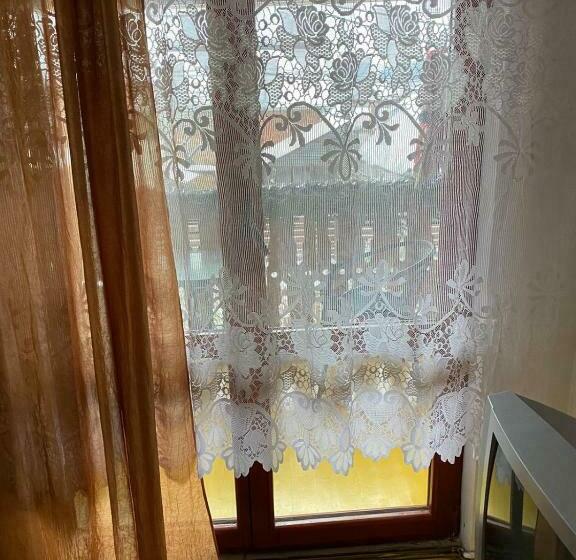 پانسیون Camere De închiriat Floarea Reginei
