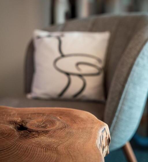 צימר Kulinarik & Geniesser Hôtel Strauss