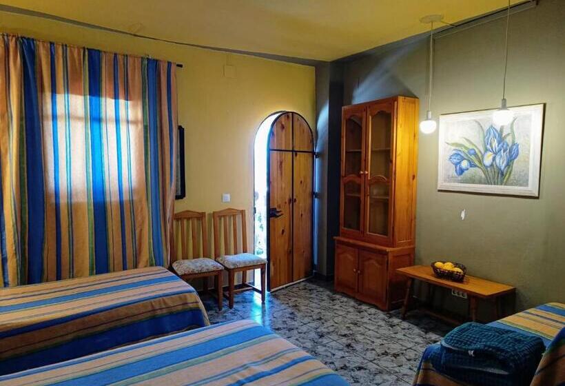 住宿加早餐  Casa Proyecto Pepe Bravo   Arte De Manos Y Corazón