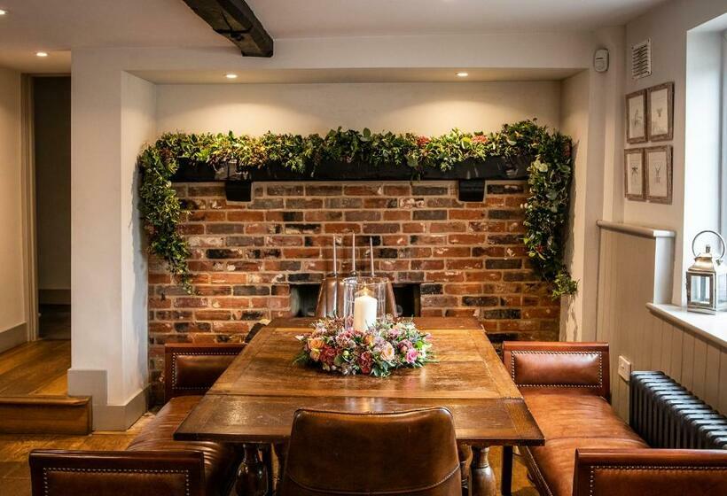 مبيت وإفطار The Three Horseshoes