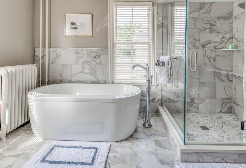 هتل 134 Prince   Luxury Boutique