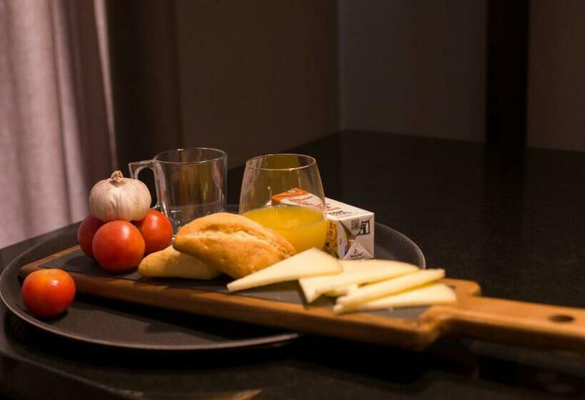 Vallivana Suites