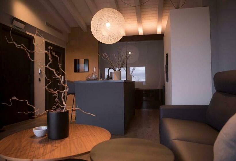 Vallivana Suites
