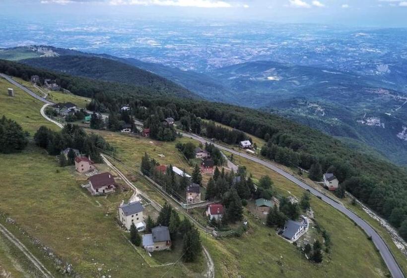 مبيت وإفطار Chalet Mirastelle