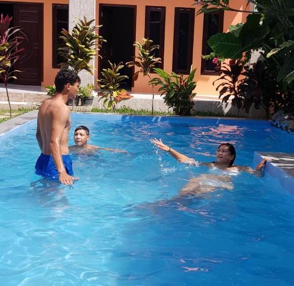 هتل Villa De Owis