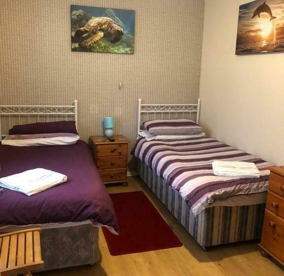 پانسیون Beachdene Guest House