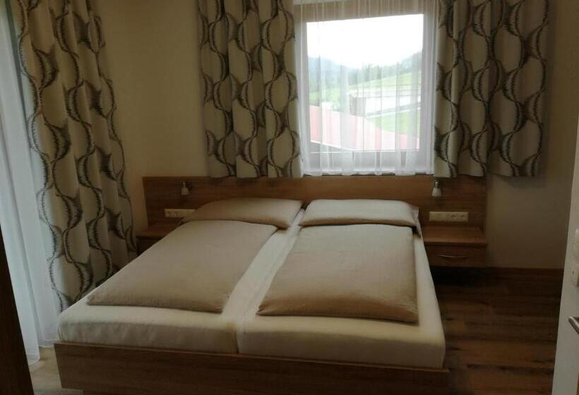 פנסיון Haus Alpenfriede