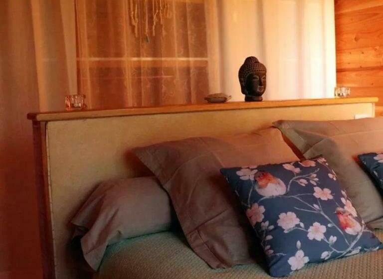 بنسيون Les Cabanes De Brassac   Gîte Esprit Cabane Avec Spa