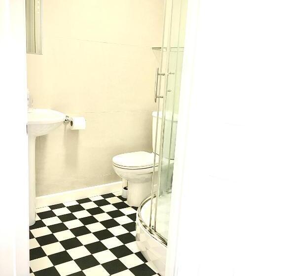 پانسیون Jersey Villa Guest House