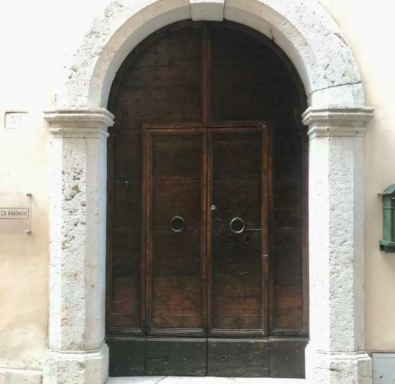 مبيت وإفطار La Casa Di Helena