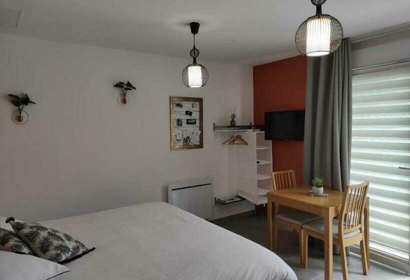 住宿加早餐  Studio Les Chambres De La Source   Tadorne