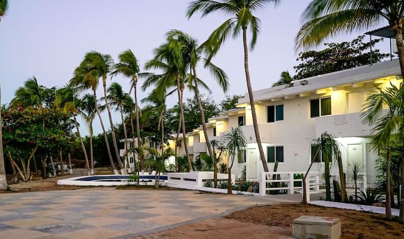 هتل Villa Mexicana Puerto Escondido