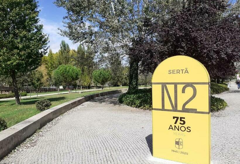 بنسيون Largo Da Fonte