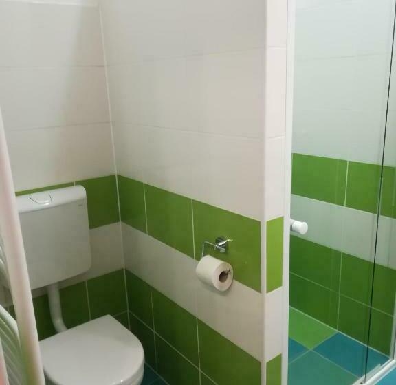 膳宿费 Négy Tücsök Vendégház