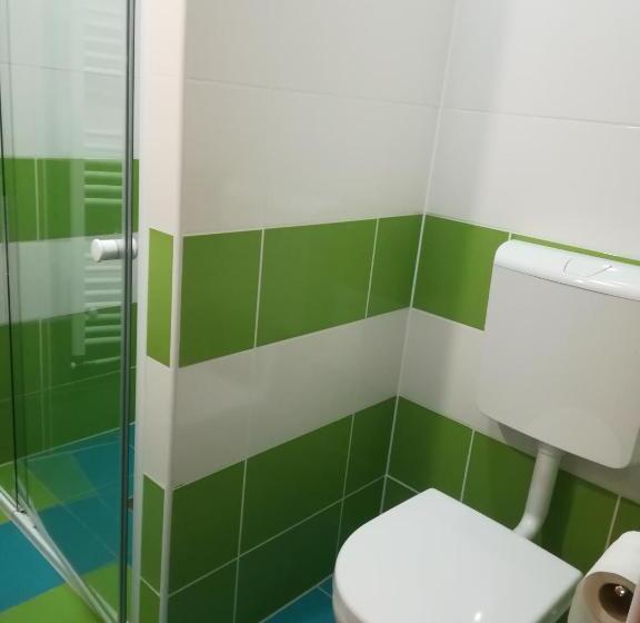 膳宿费 Négy Tücsök Vendégház