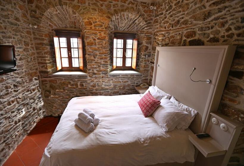 בית מלון כפרי Archontika Karamarlis