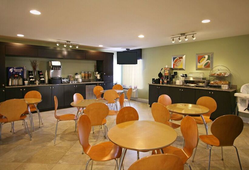 בית מלון כפרי Best Western Zachary Inn