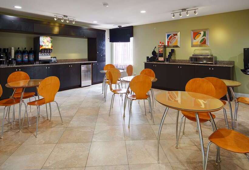 בית מלון כפרי Best Western Zachary Inn