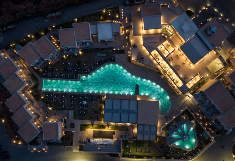 هتل Kiani Beach Resort Family All Inclusive