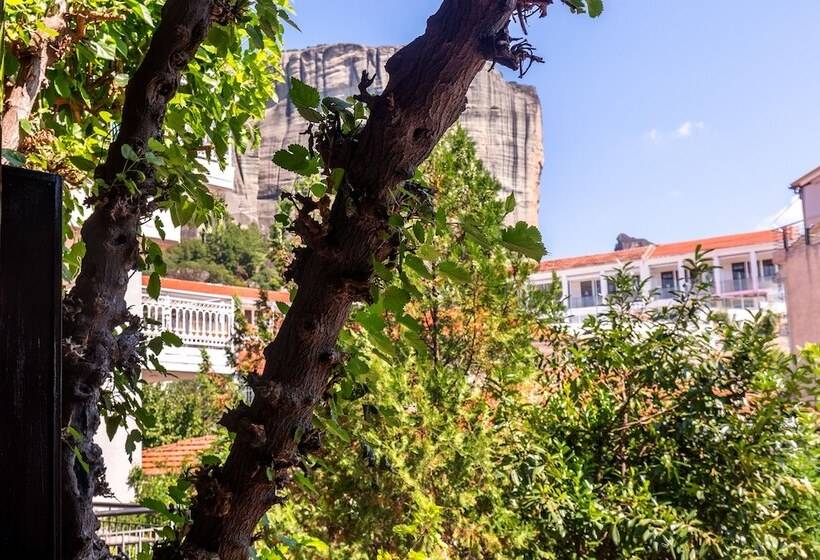 هتل Toti Boutique Rooms