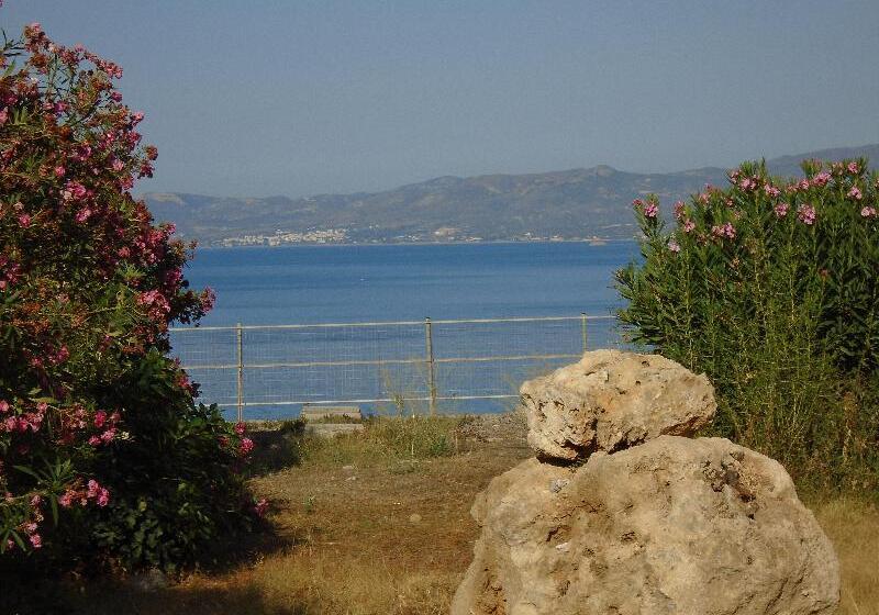 Lindos Nest
