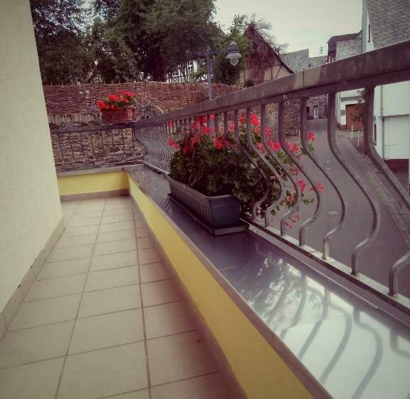 ペンション Alte Weinstube