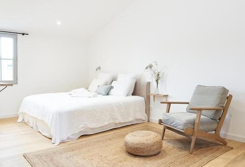 ベッドアンドブレックファースト Maison 1634   Parking, Petit Dejeuner Compris, Proche Centre, Climatisation, Piscine